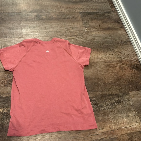 Lululemon swiftly tech, waist length - Picture 2 of 3